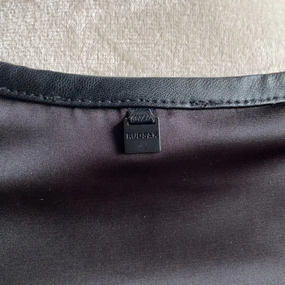 RUDSAK Black Hi/Low Silky Sleeveless Blouse w/Open Back (Size: Small) - Picture 9 of 14